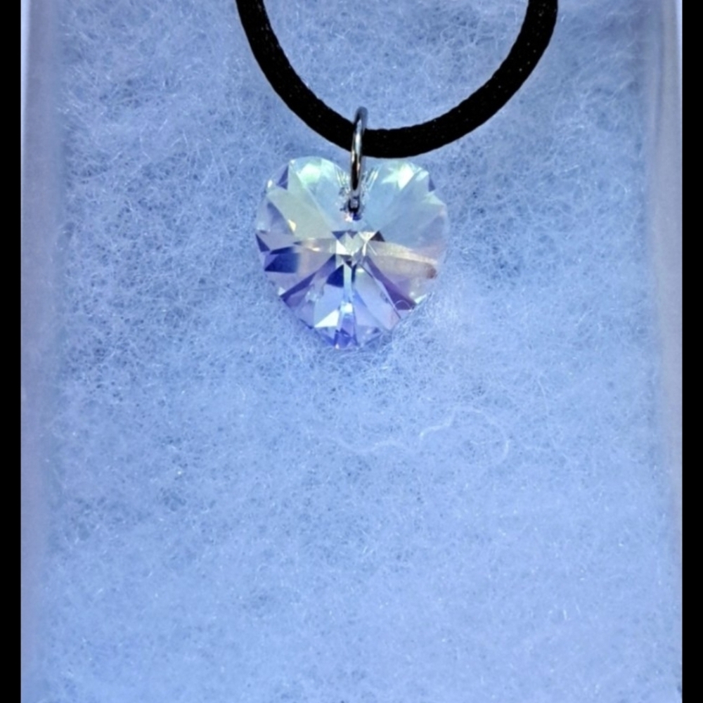 Shooting Star Crystal Heart Necklace - Picture 4 of 5